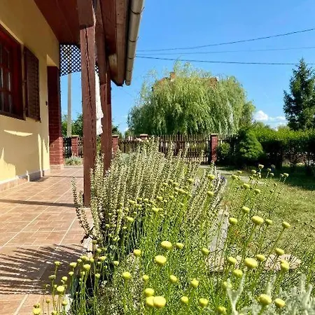 Akacvirag Vendeghaz Villa Sarud Exterior photo