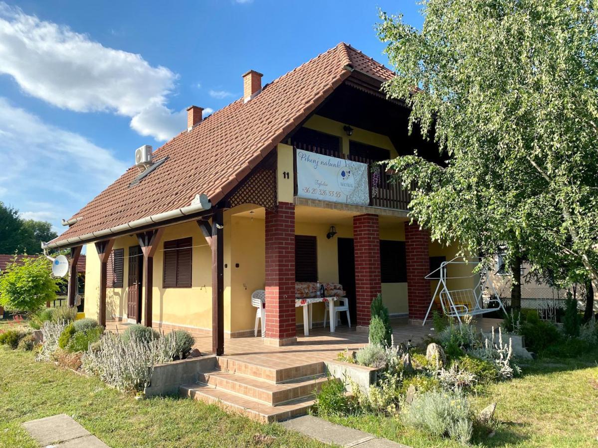 Akacvirag Vendeghaz Будинок відпочинку