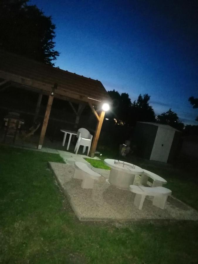 Будинок відпочинку Akacvirag Vendeghaz Sarud