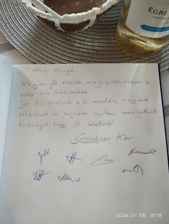 Akacvirag Vendeghaz